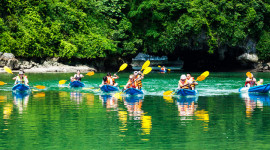 kayaking in halong bay