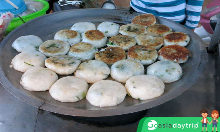 How to make Chive Dumplings, Dim Sum, Jiaozi, Chinese Shrimp Chive  Dumplings, Shuijiao, Guotie, Zhengjiao, Chinese recipe