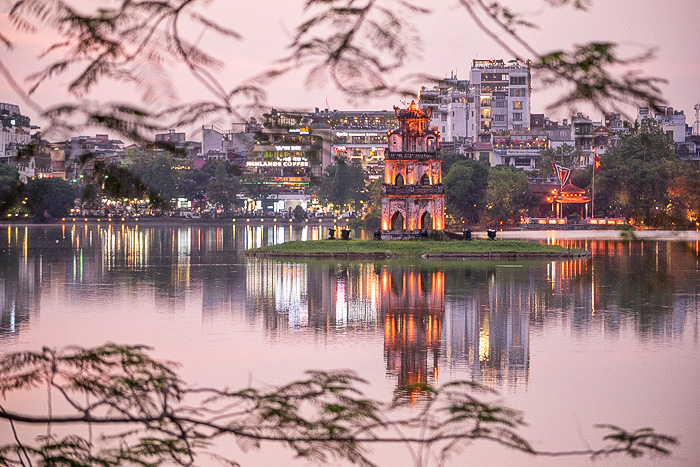 hoan kiem lake hanoi