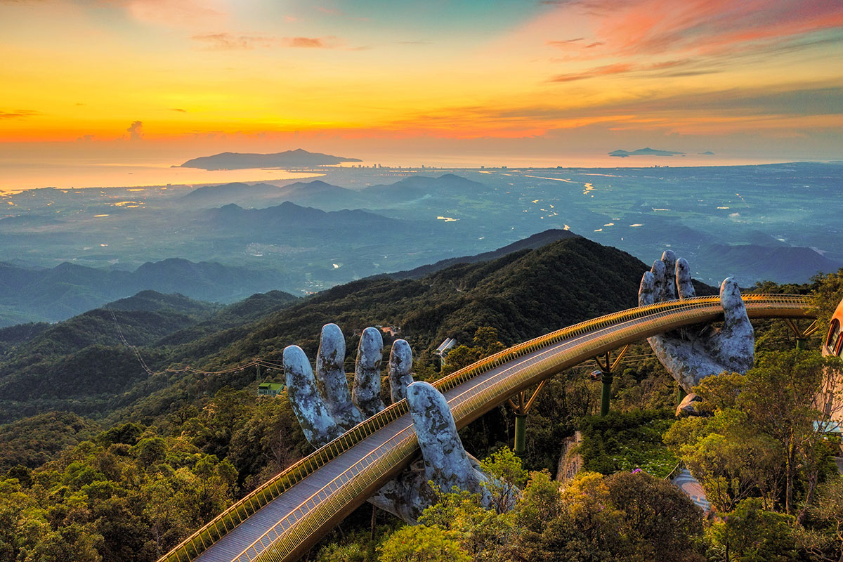 Golden Bridge Da Nang