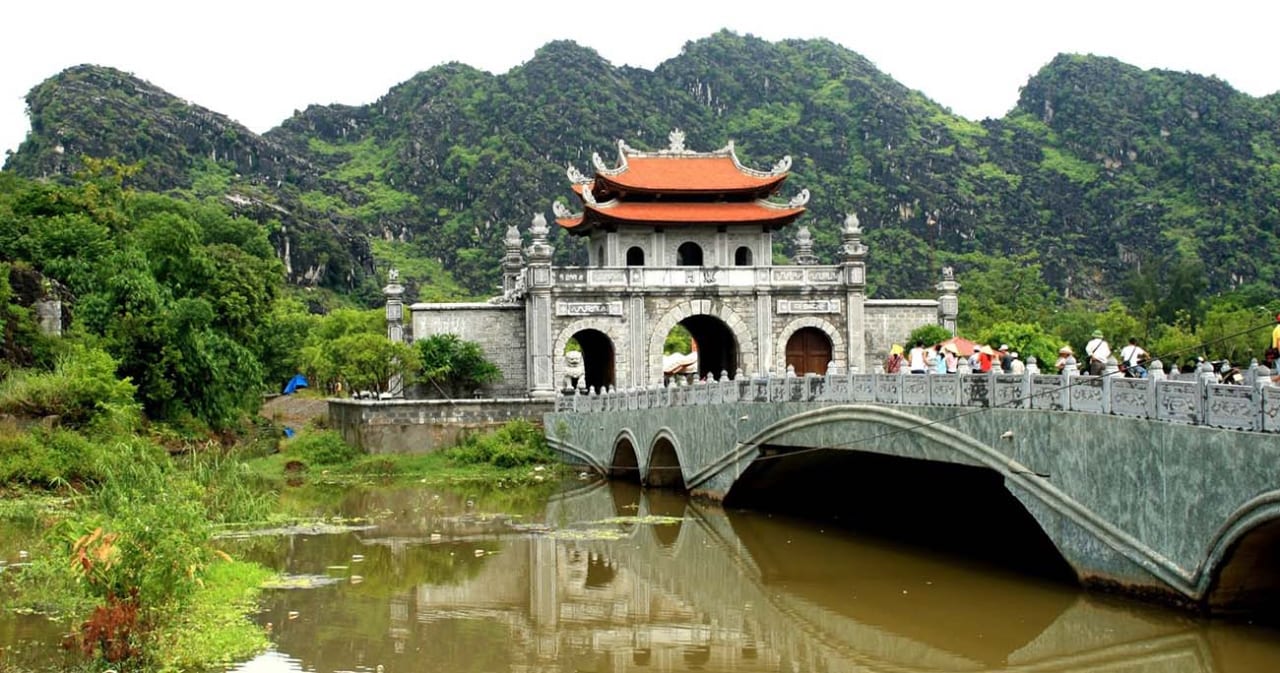 Hoa Lu Ninh Binh