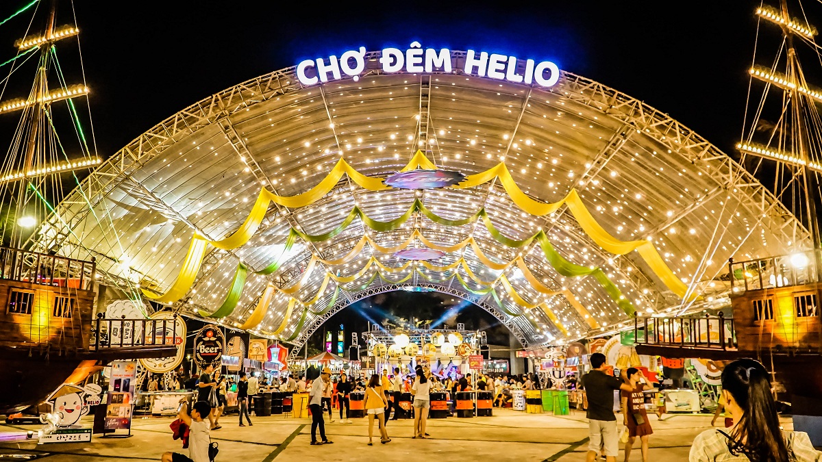 Helio night market