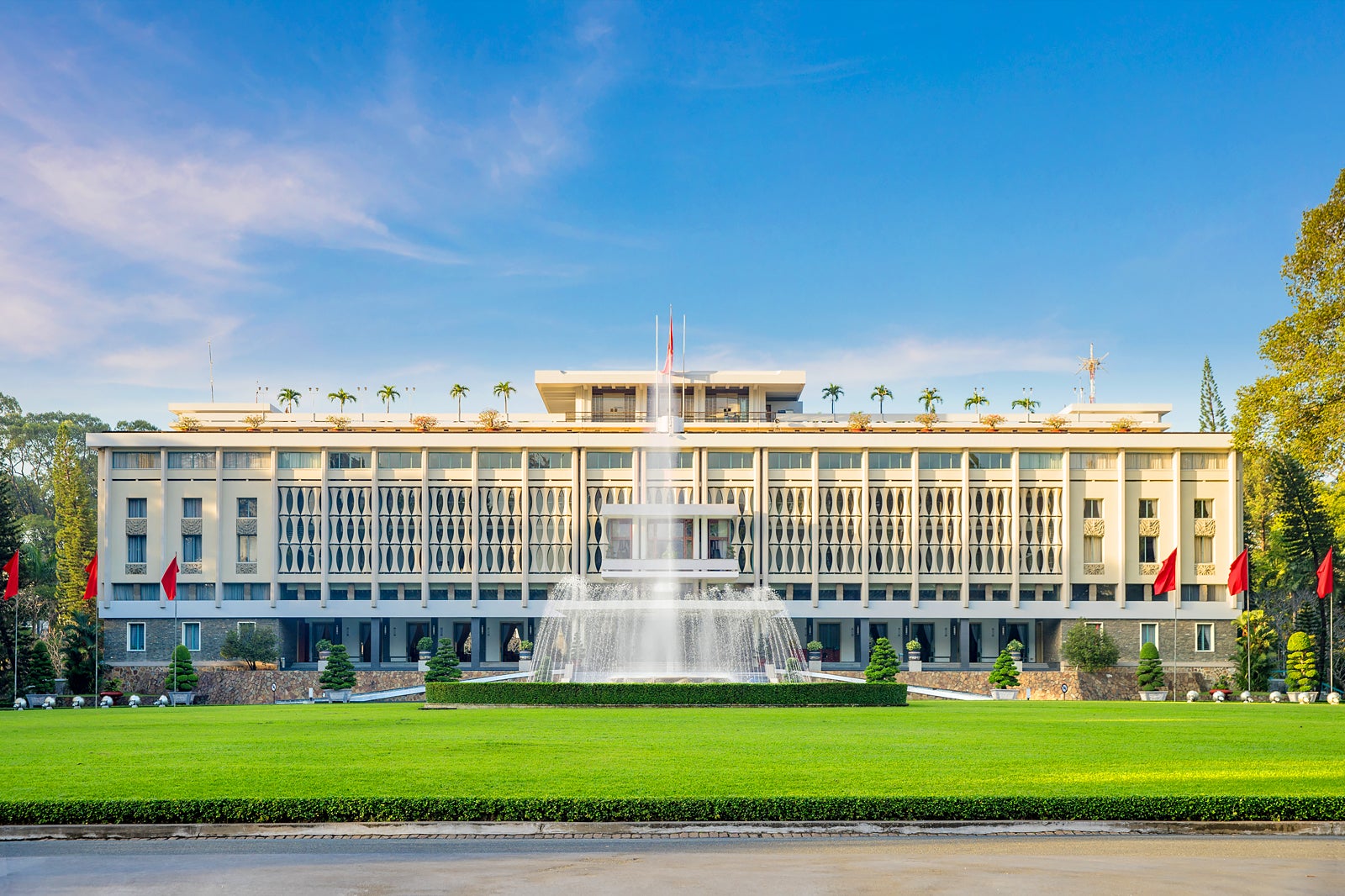 Visit Independence Palace - an important historical landmark